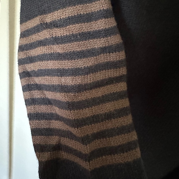 Patagonia Sweater - Picture 6 of 10